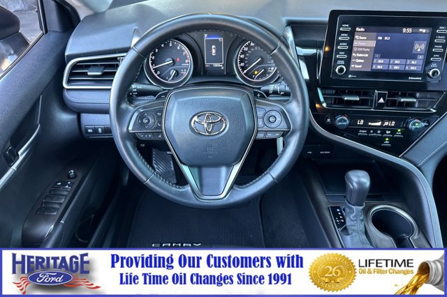 Used 2022 Toyota Camry SE w/ Carpet Mat Package (TMS) FWD image 14