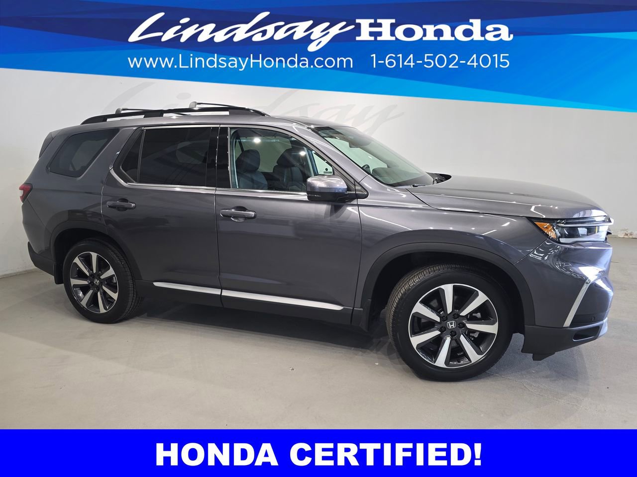 Certified 2024 Honda Pilot Touring image 3