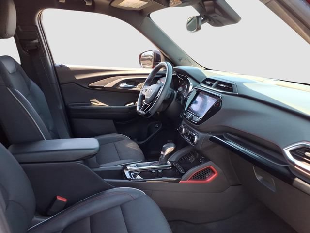 Used 2022 Chevrolet TrailBlazer RS w/ Sun and Liftgate Package AWD/4WD image 17