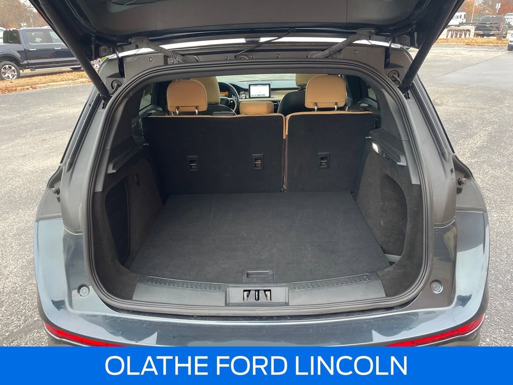 Used 2021 Lincoln Corsair Reserve w/ Elements Package image 22