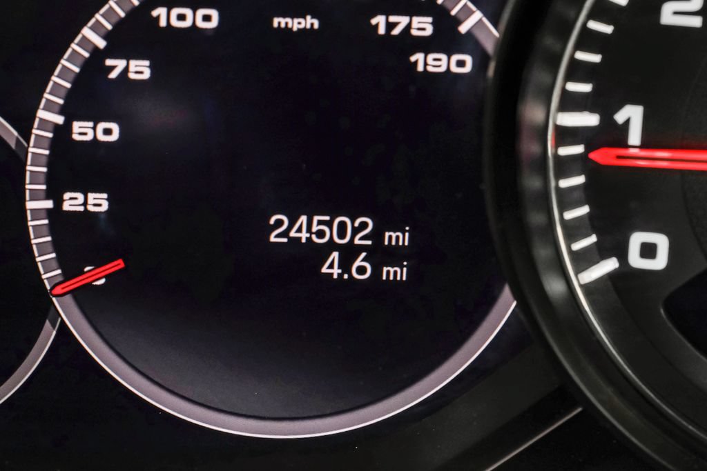 Used 2022 Porsche Cayenne GTS AWD/4WD image 17