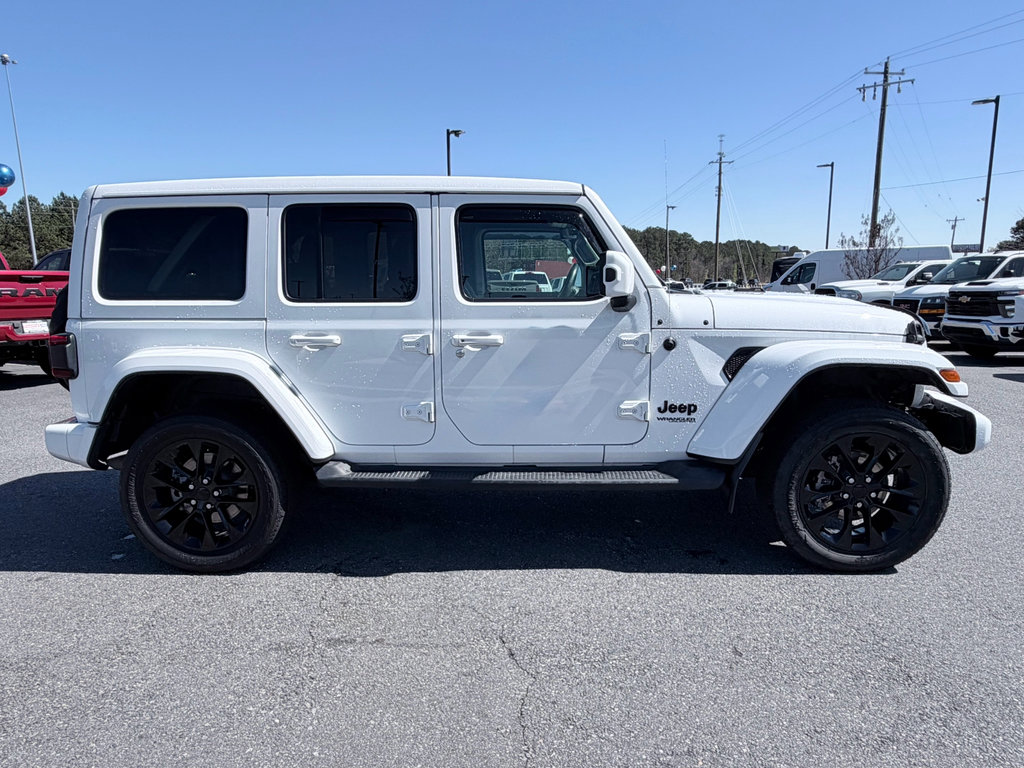 Used 2021 Jeep Wrangler Unlimited Sahara image 5