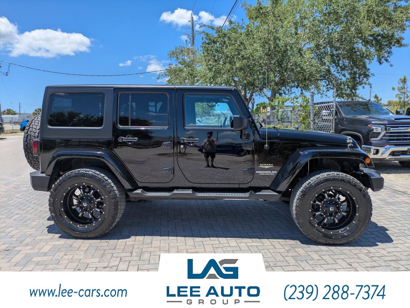 Used 2014 Jeep Wrangler Unlimited Sahara w/ Dual Top Group AWD/4WD video 2