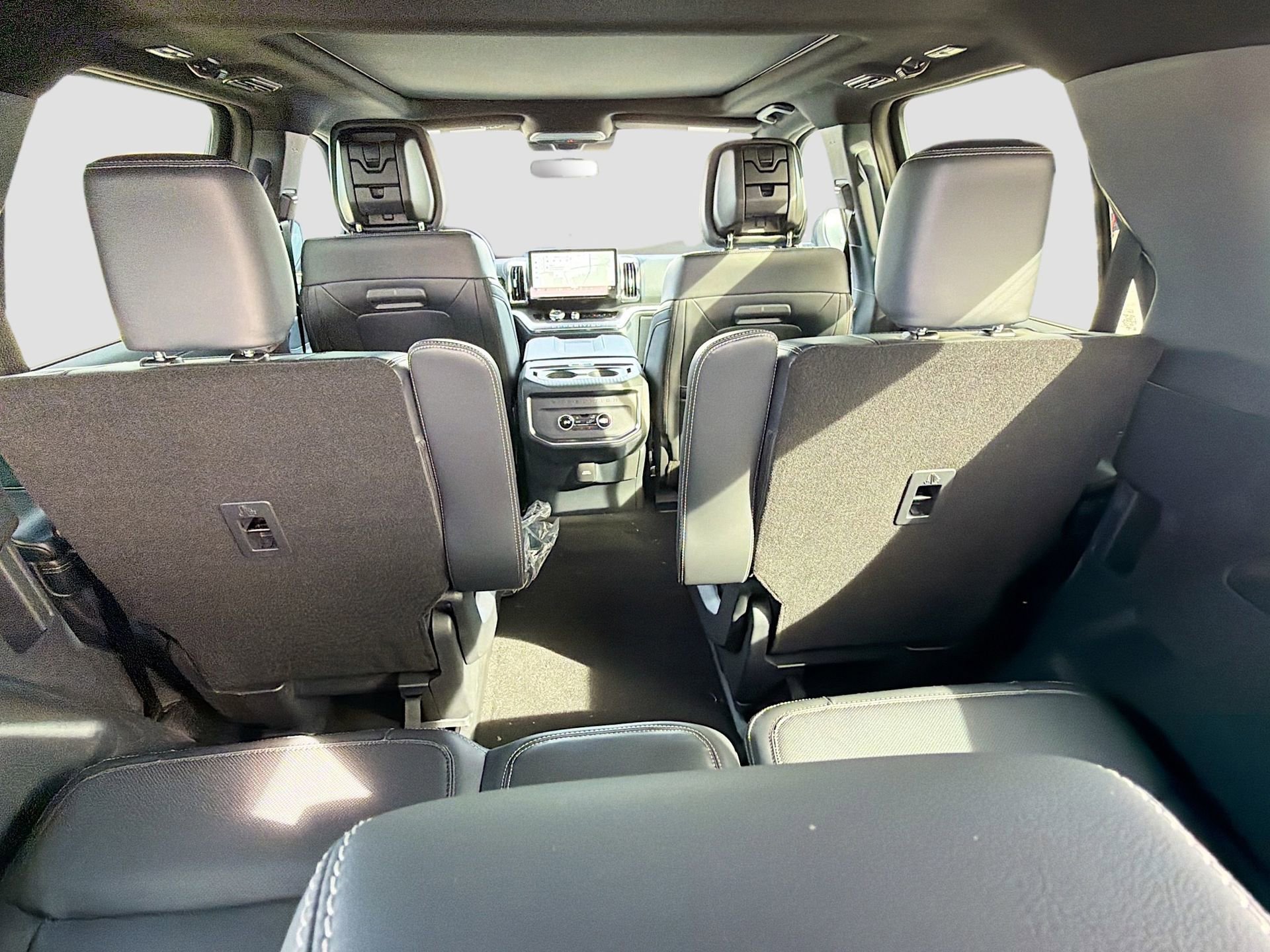 New 2026 Ford Expedition Platinum w/ Stealth Appearance Package image 37