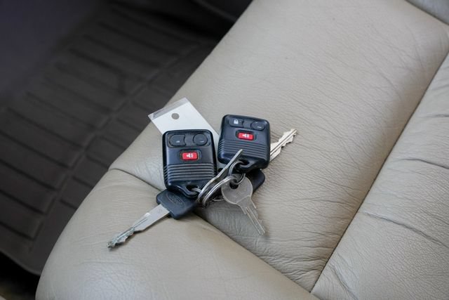 Used 2001 Ford F350 Lariat AWD/4WD image 49