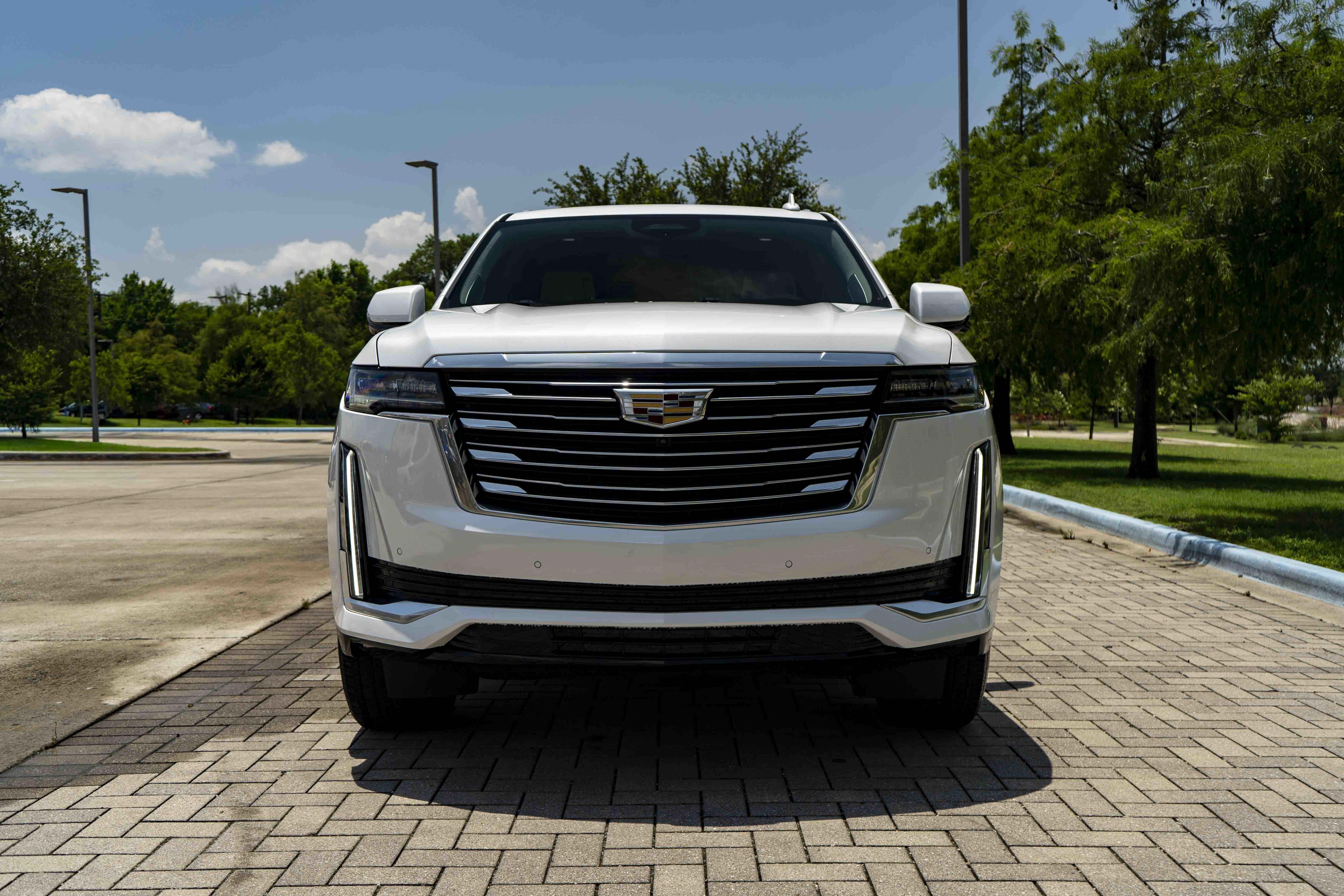 Used 2024 Cadillac Escalade Premium Luxury Platinum w/ LPO, Floor Liner Package AWD/4WD image 3