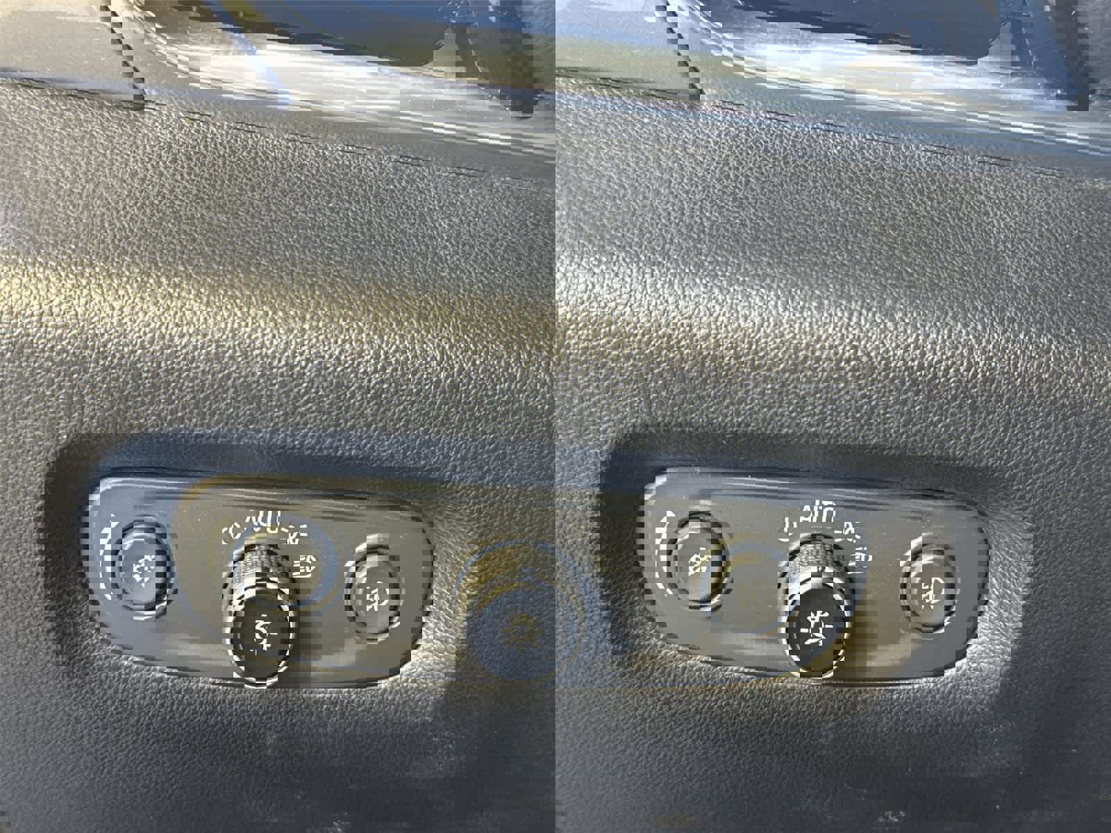 Used 2019 Chevrolet Traverse LT AWD/4WD image 26