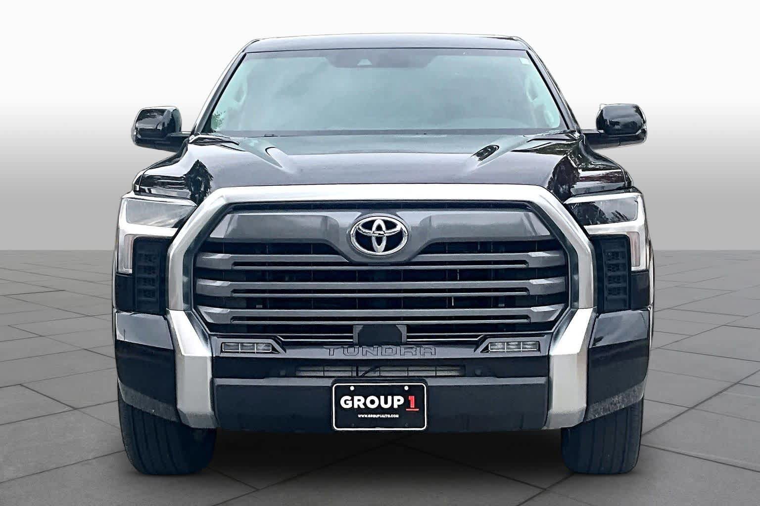 Used 2024 Toyota Tundra Limited w/ Power Package AWD/4WD image 4