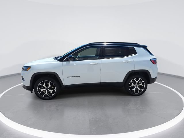 Used 2025 Jeep Compass Limited w/ Sun & Sound Group AWD/4WD image 5