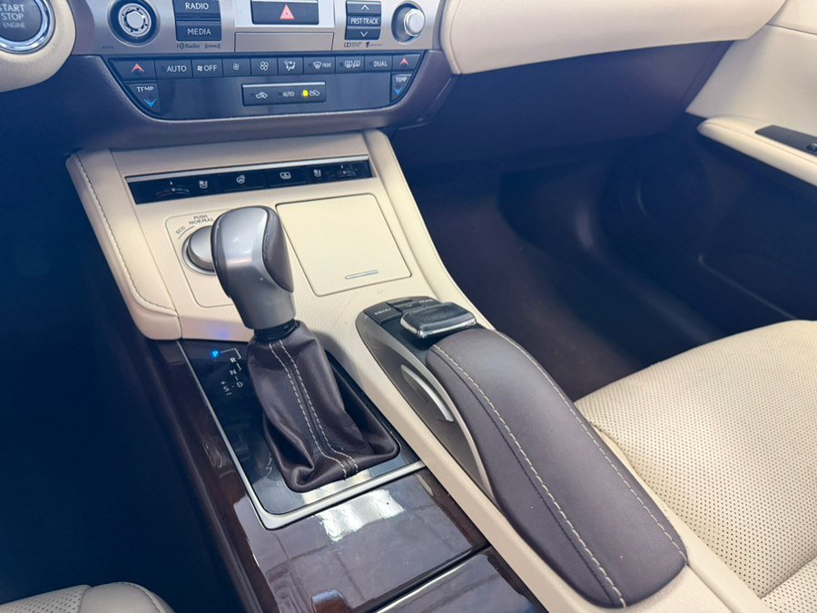 Used 2016 Lexus ES 350 w/ Luxury Package w/Wood Trim FWD image 24