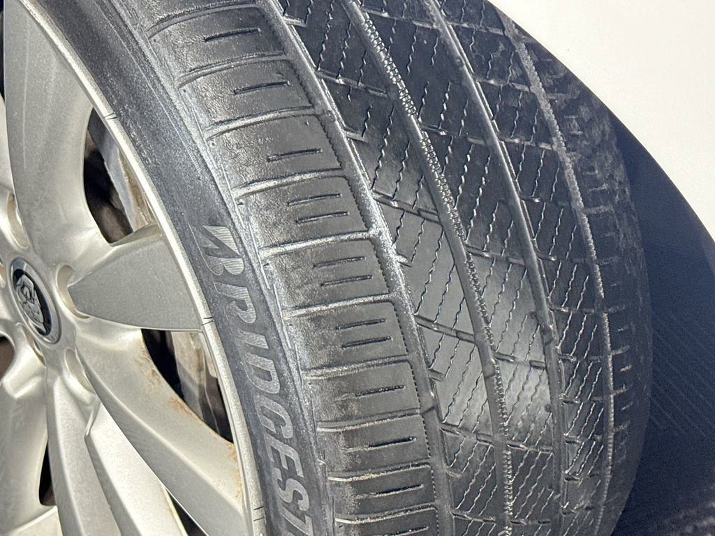 Used 2012 Jaguar XF image 37