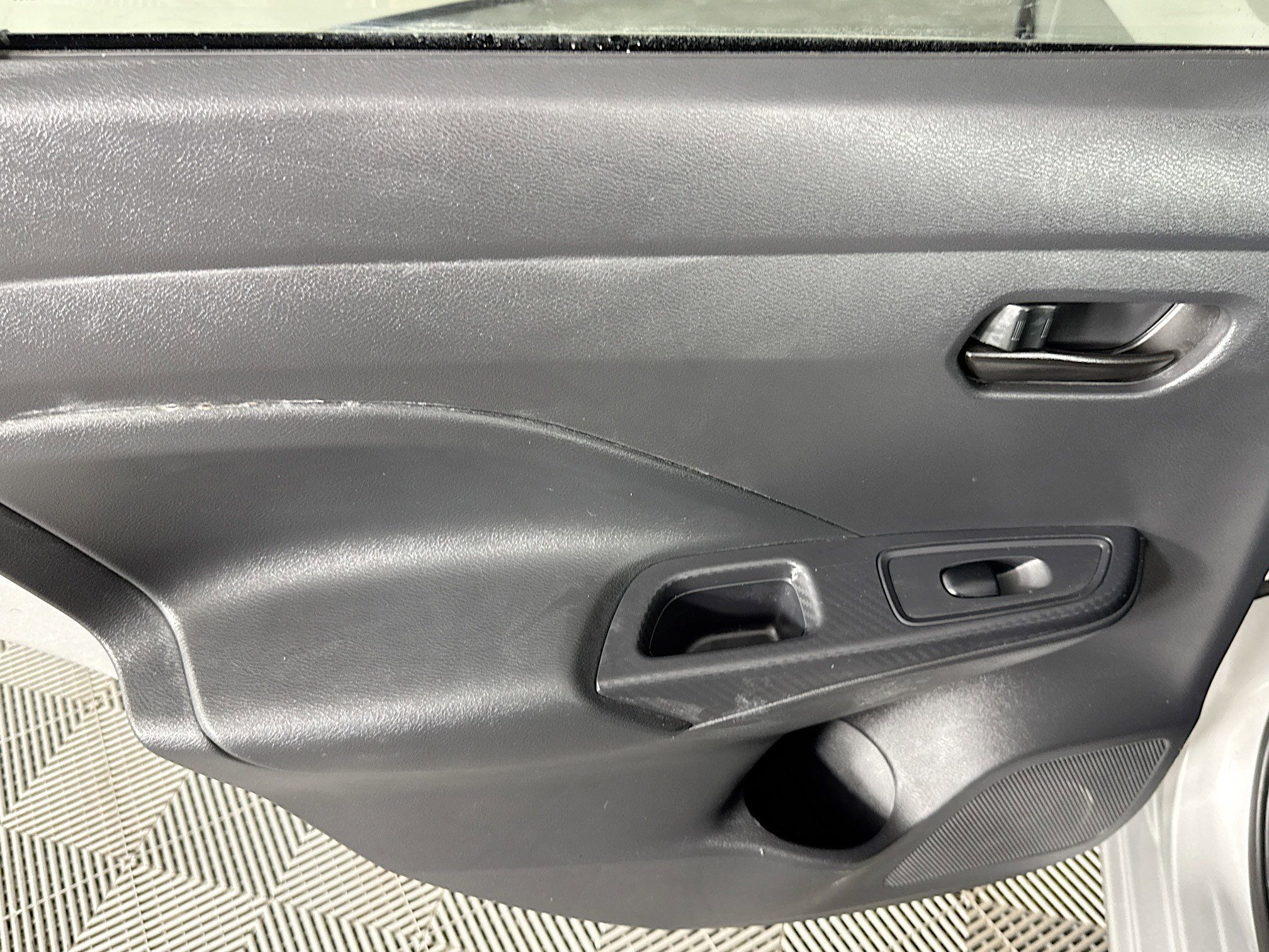 Used 2020 Nissan Versa S FWD image 42