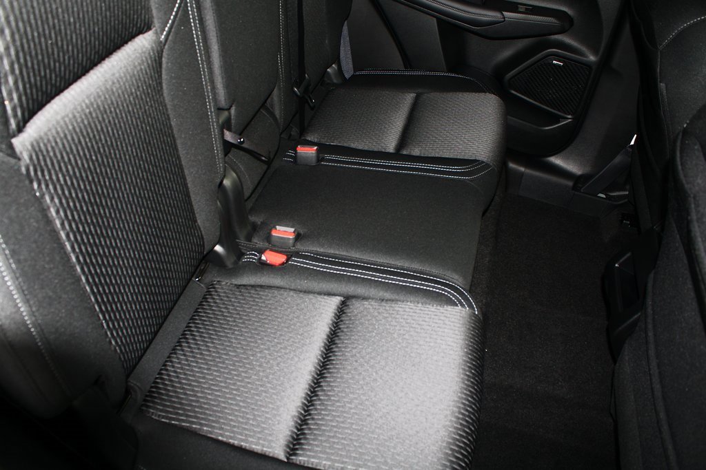 New 2026 Mitsubishi Outlander ES image 7