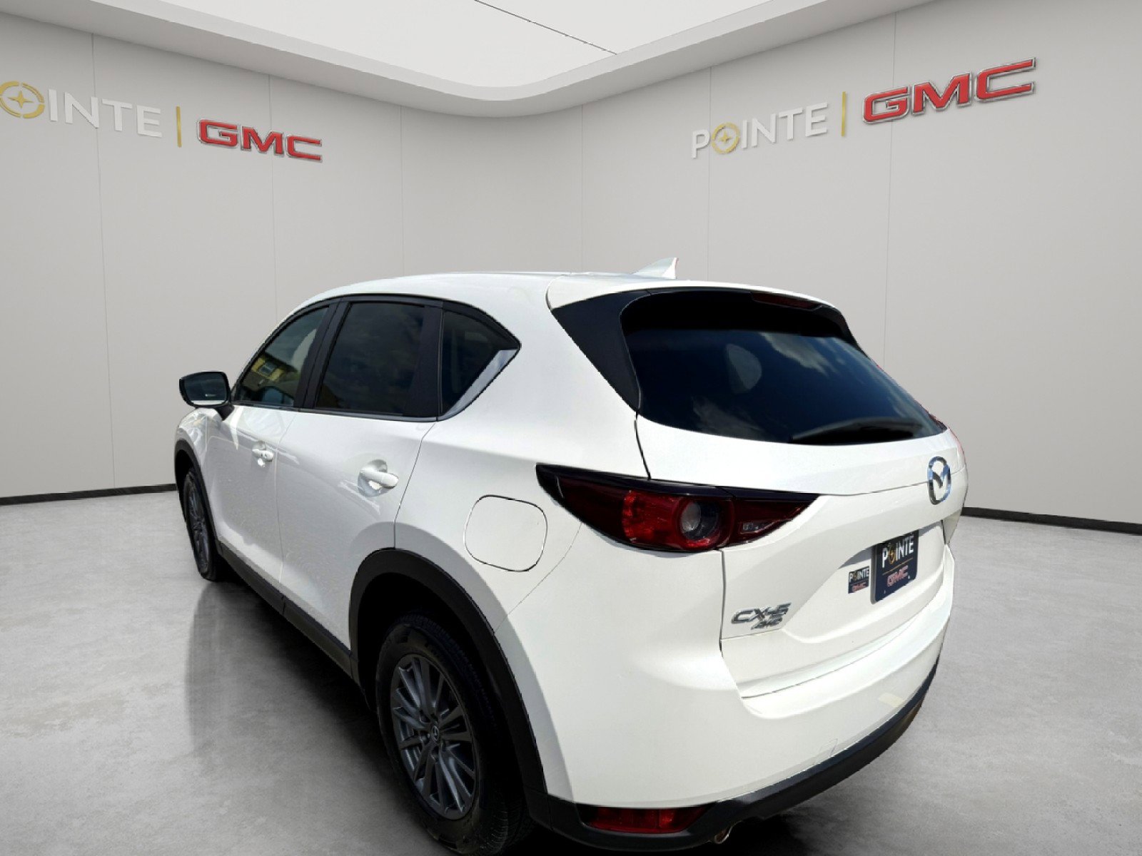 Used 2017 MAZDA CX-5 Touring w/ Preferred Equipment Package AWD/4WD image 6