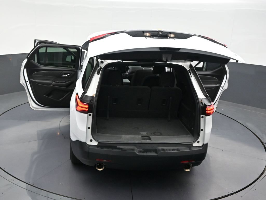 Used 2023 Chevrolet Traverse LT image 36