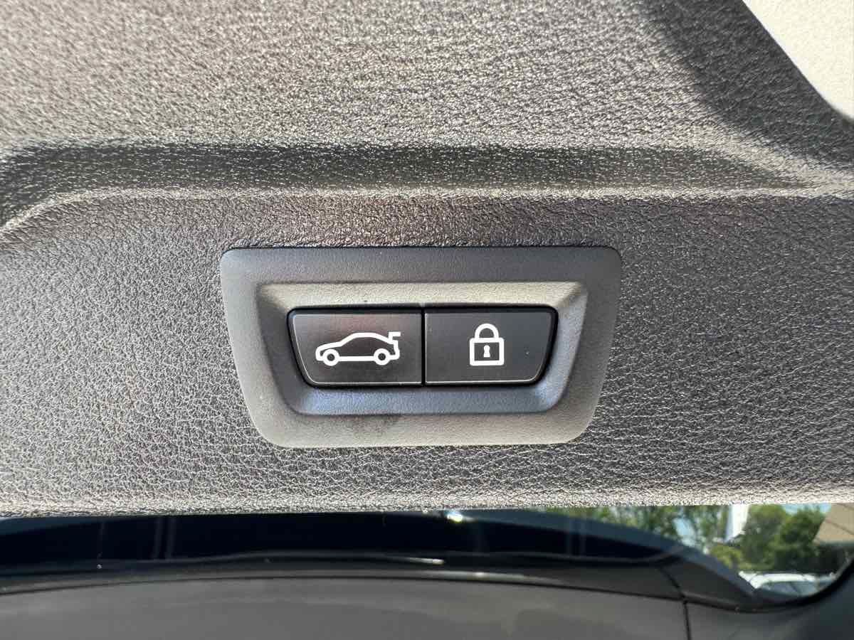 Used 2016 BMW X5 M AWD/4WD image 63