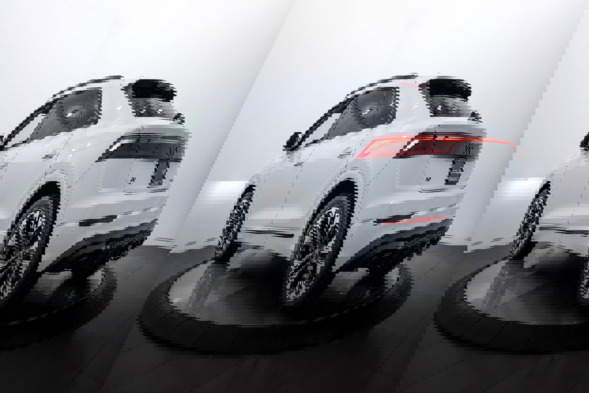 Certified 2025 Audi Q8 Premium Plus w/ Premium Plus Package image 5