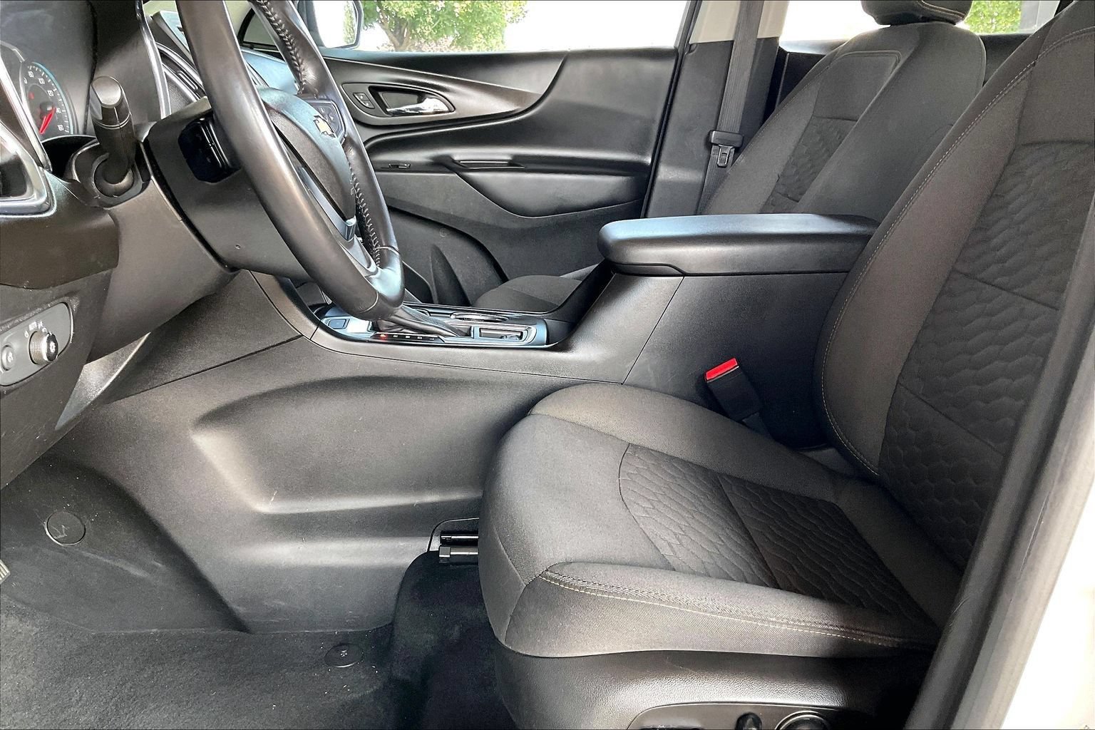 Used 2019 Chevrolet Equinox LT AWD/4WD image 18