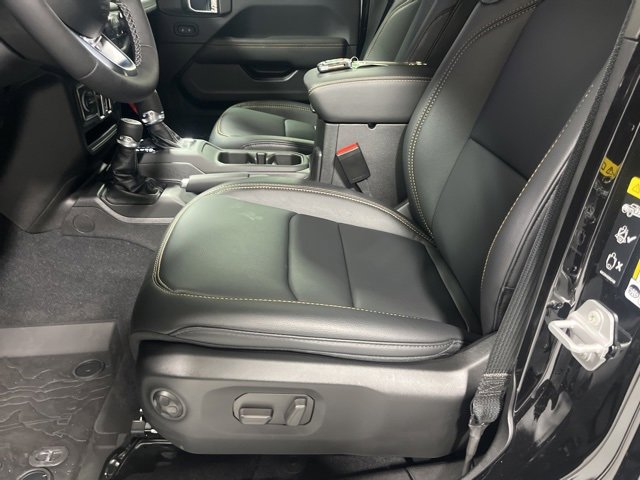 New 2025 Jeep Wrangler Sahara image 7