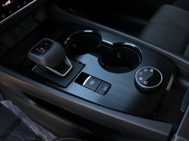 Certified 2024 Nissan Rogue SV AWD/4WD image 23