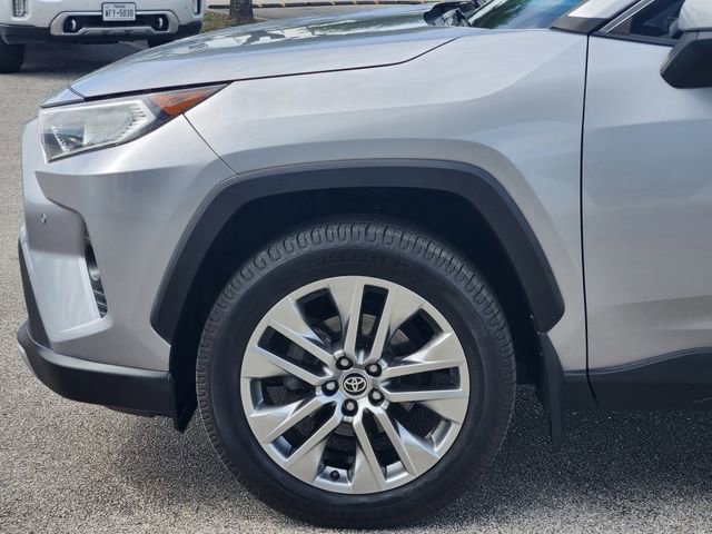 Used 2020 Toyota RAV4 Limited FWD image 5