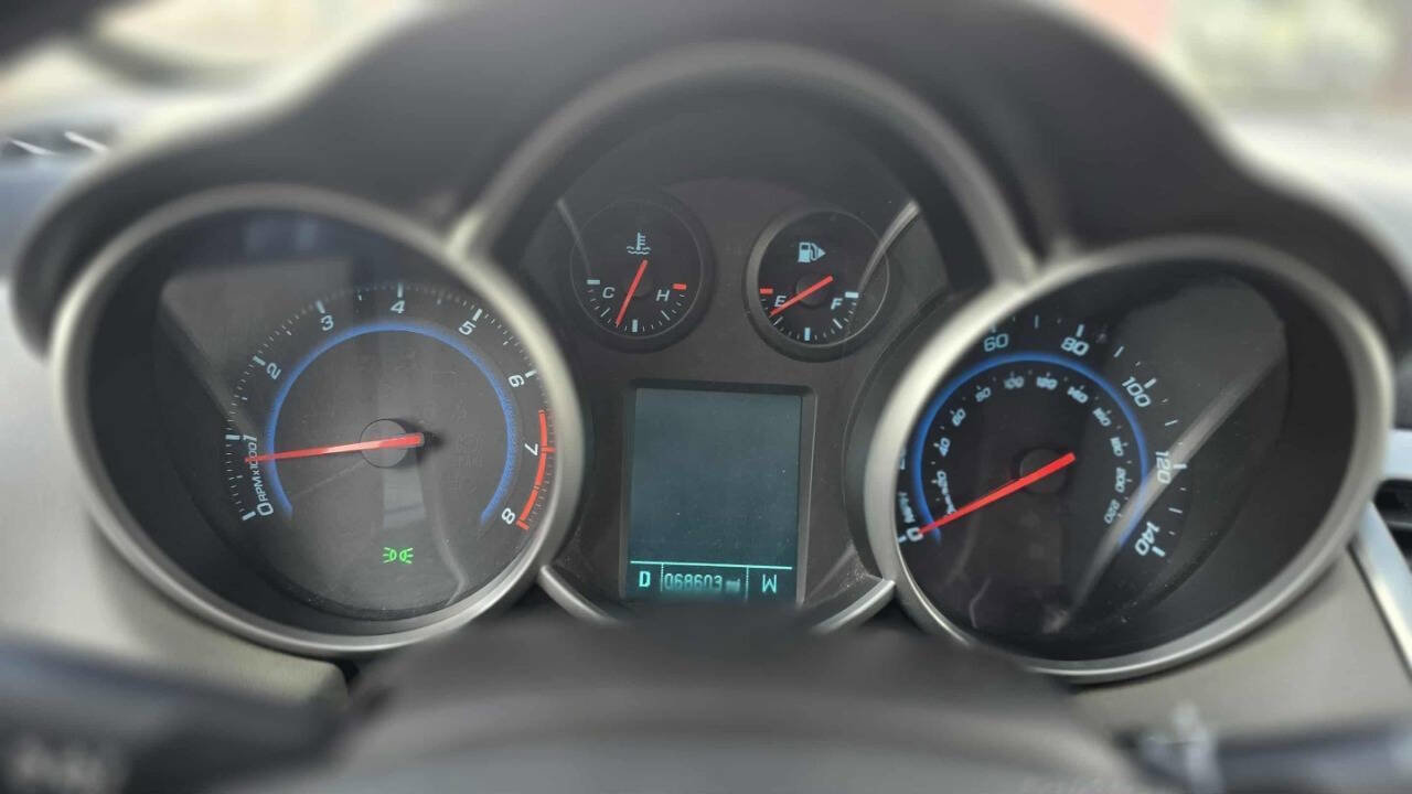 Used 2015 Chevrolet Cruze LS image 14