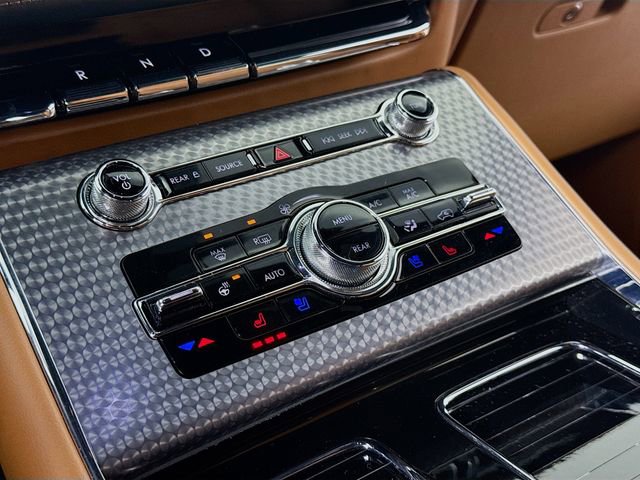 Used 2023 Lincoln Aviator Black Label w/ Dynamic Handling Package image 16