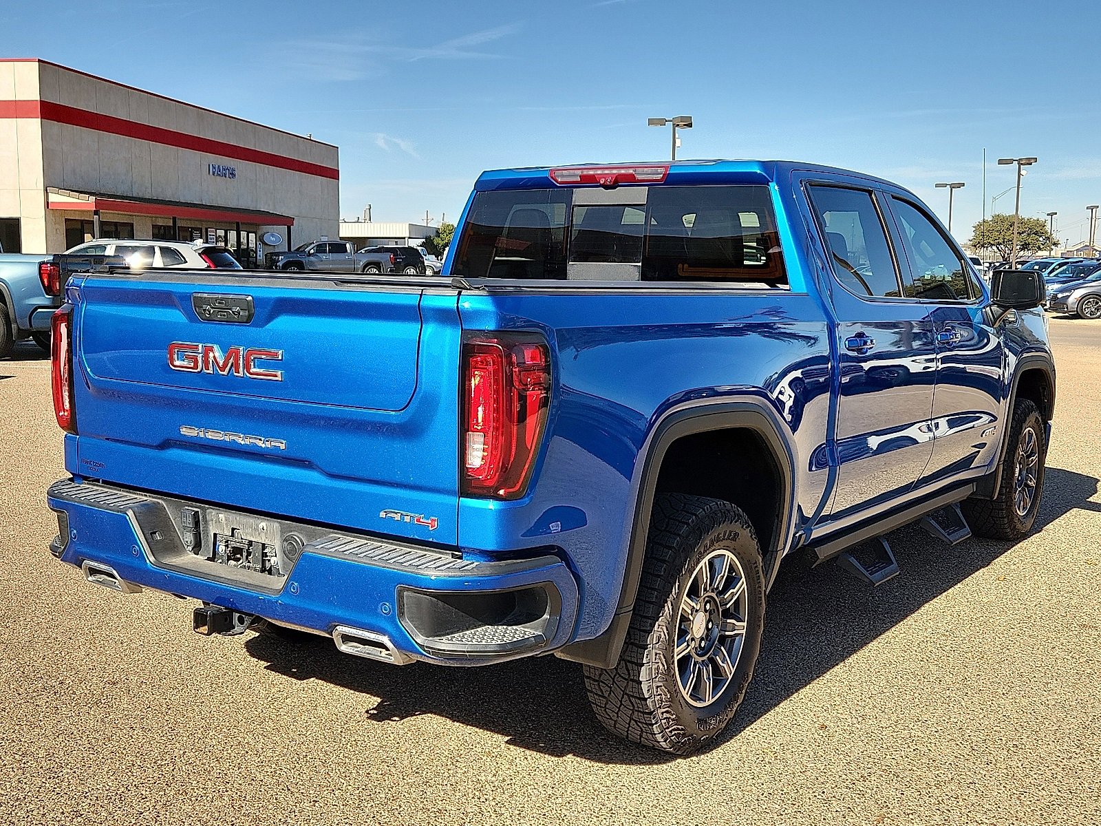 Used 2024 GMC Sierra 1500 AT4 w/ Technology Package image 4