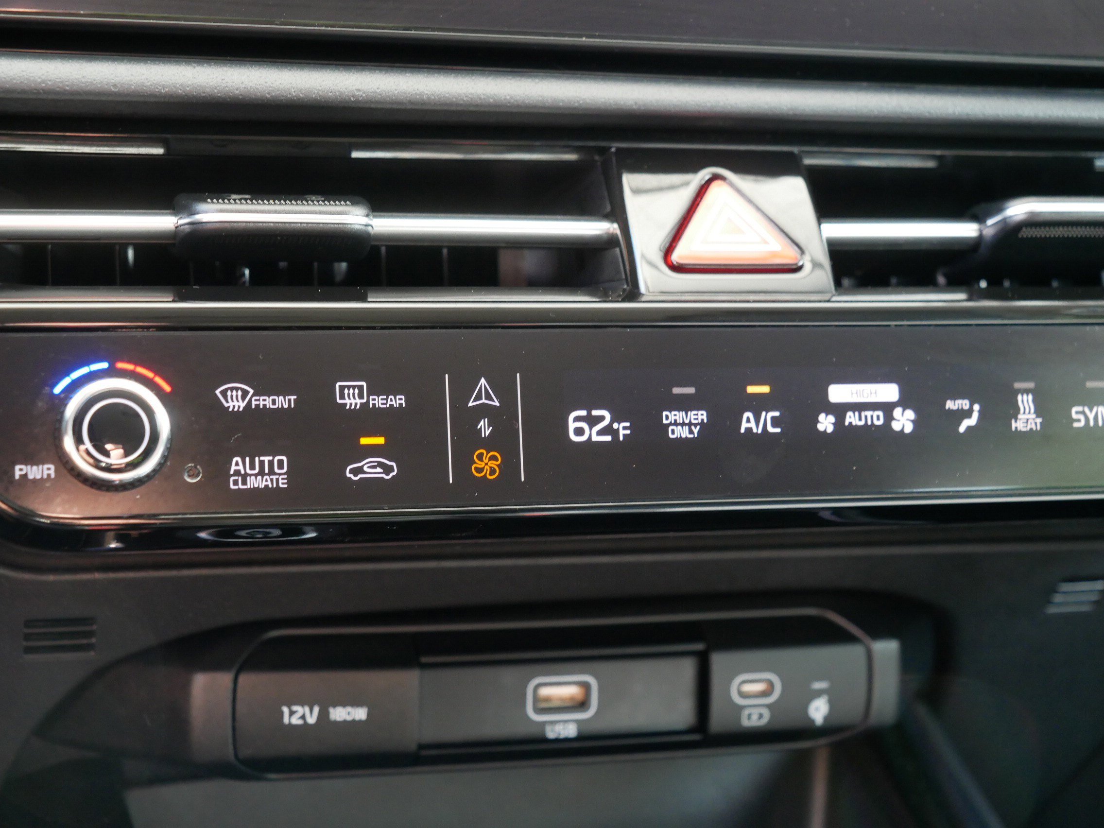 Certified 2024 Kia Niro Wind w/ Wind Preserve Package FWD image 23