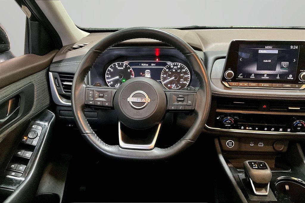 Used 2023 Nissan Rogue S image 8