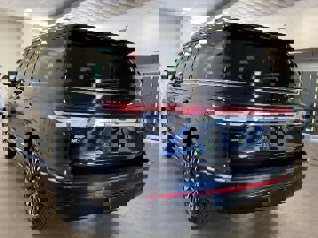 Certified 2024 Lincoln Navigator Black Label image 5
