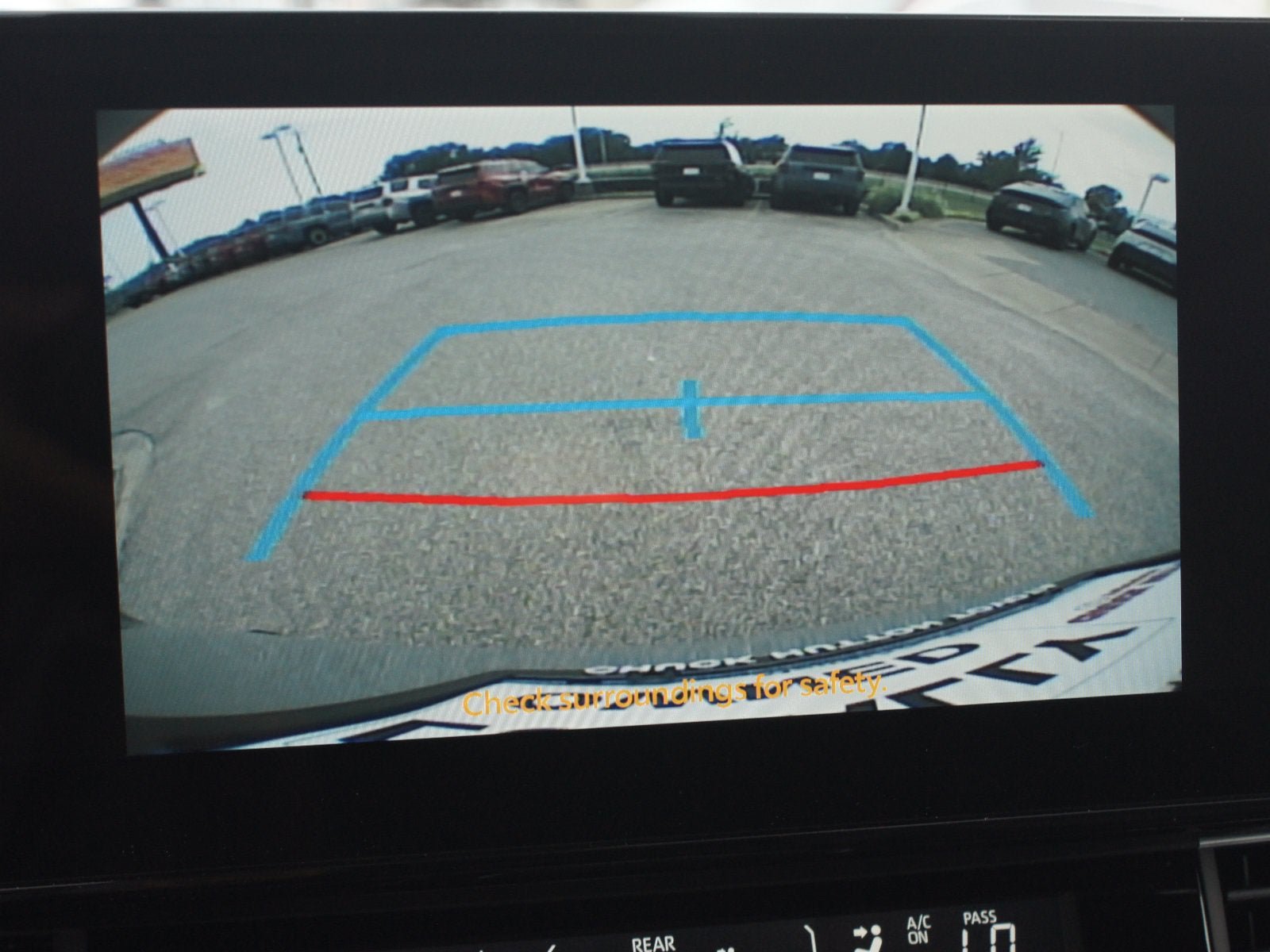 Used 2026 Toyota Sienna XSE FWD image 4