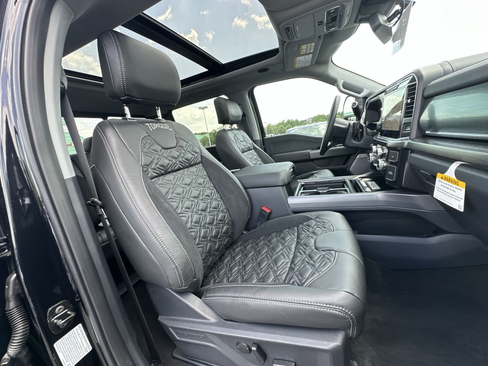 New 2026 Ford F250 Lariat w/ Black Appearance Package AWD/4WD image 35