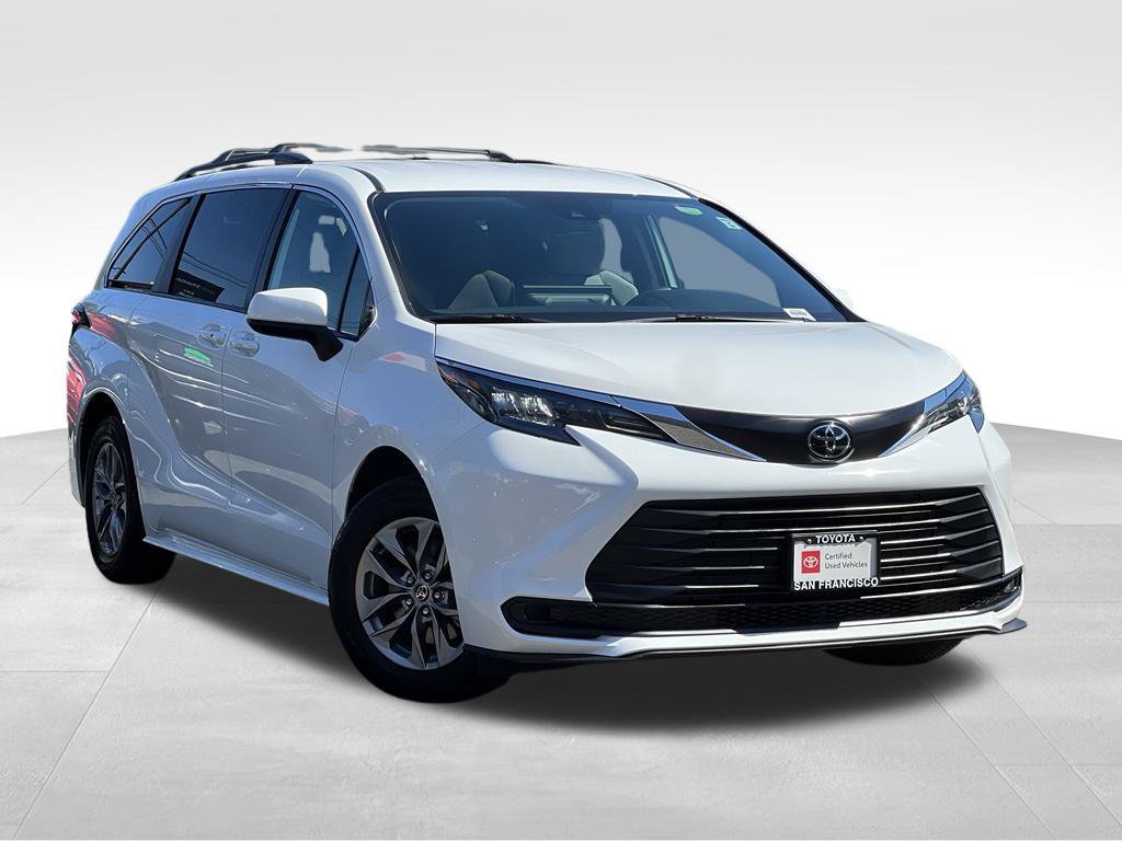 Certified 2026 Toyota Sienna LE AWD/4WD image 7