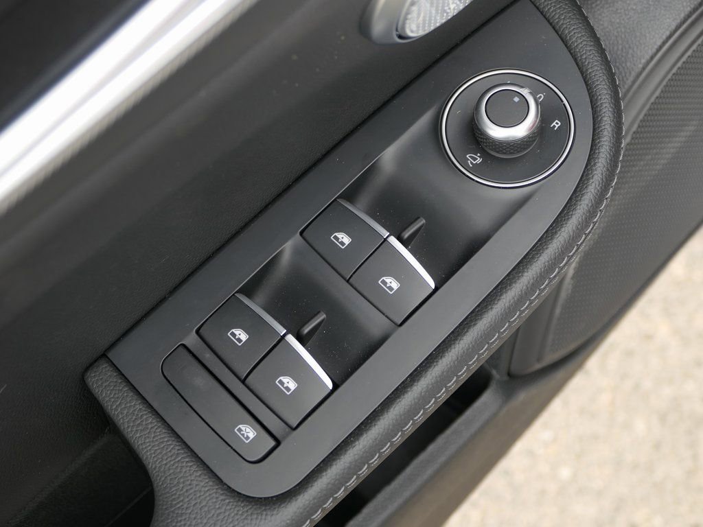 New 2025 Alfa Romeo Giulia AWD image 15