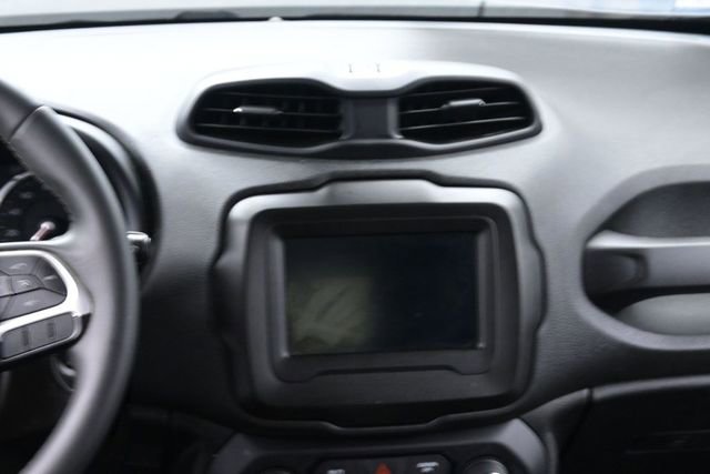 Used 2019 Jeep Renegade Latitude FWD image 26