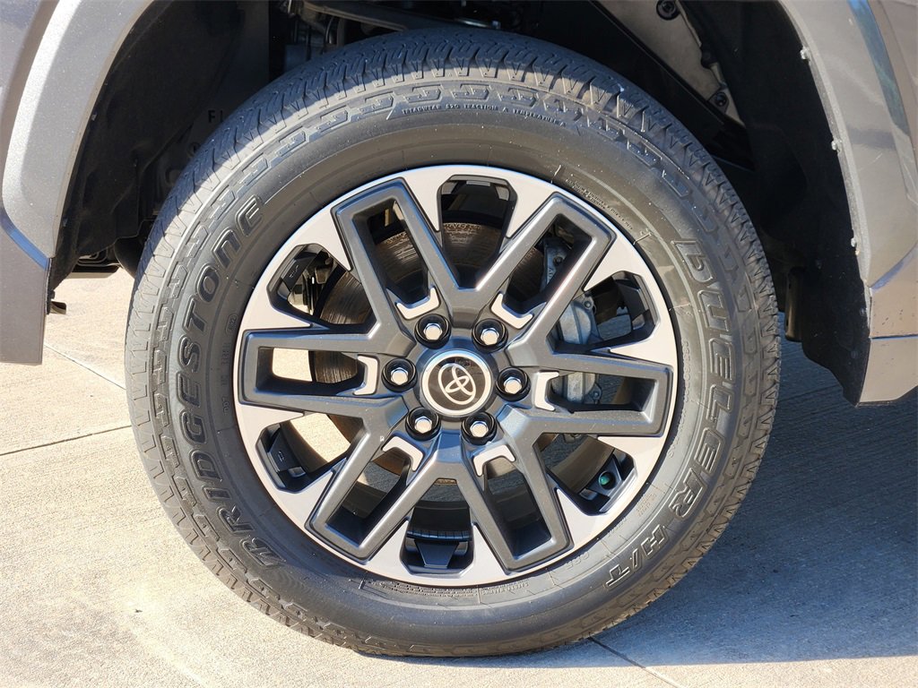 Used 2023 Toyota Tundra Limited image 15