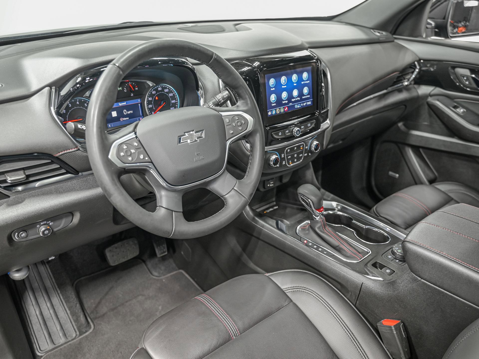 Used 2023 Chevrolet Traverse RS image 16