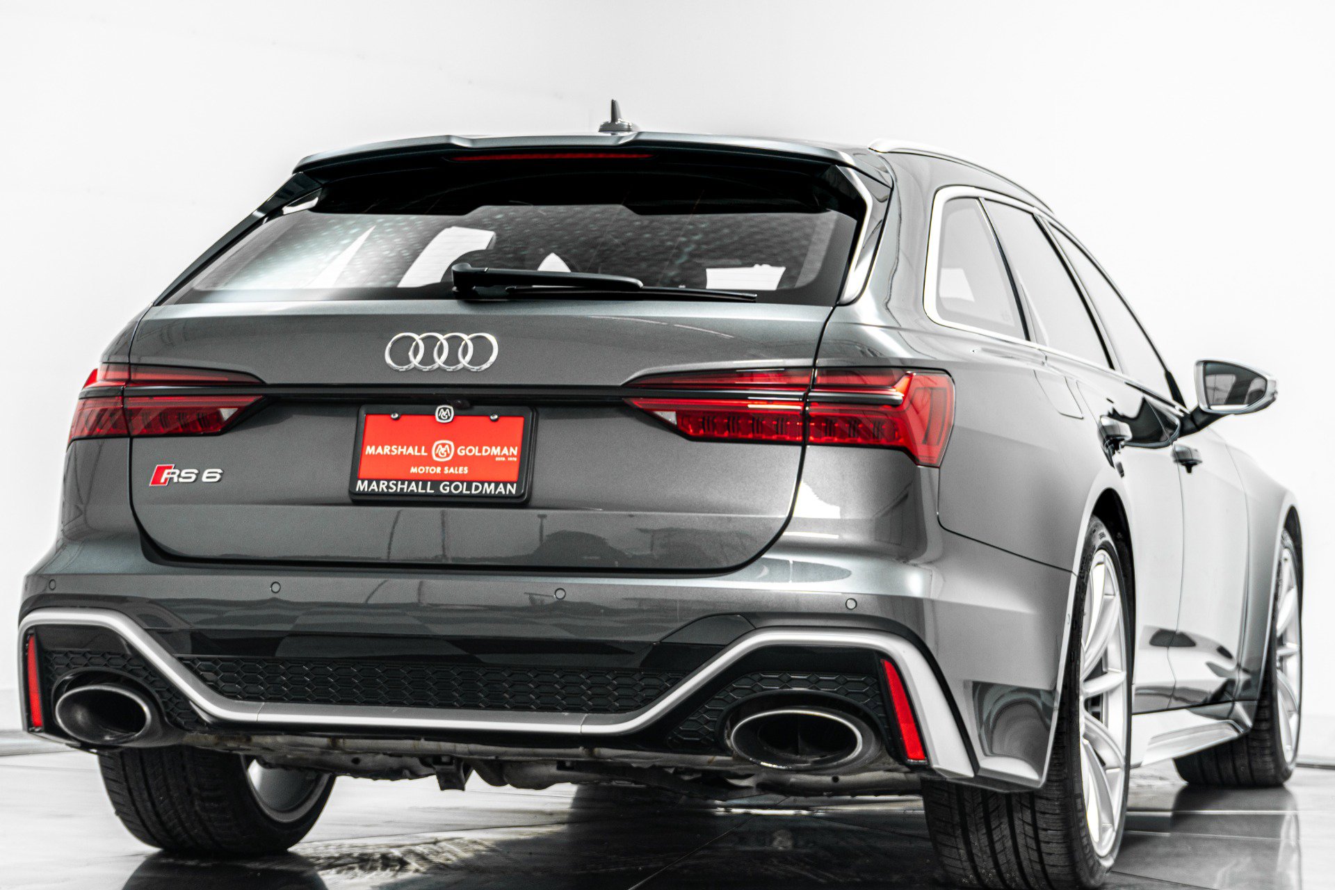 Used 2023 Audi RS 6 AWD/4WD image 9