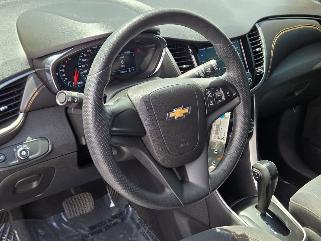 Used 2020 Chevrolet Trax LS w/ LPO, Cargo Package FWD image 19