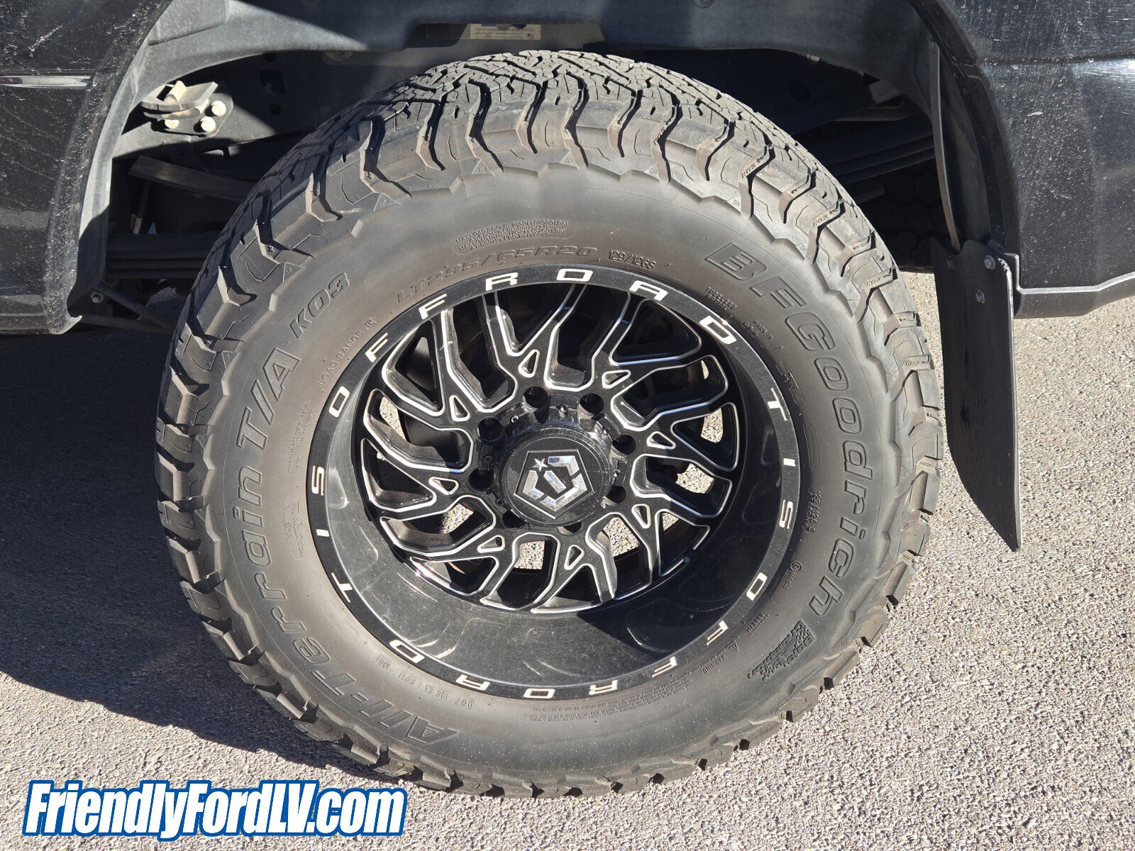 Used 2022 Ford F250 Platinum w/ FX4 Off-Road Package AWD/4WD image 5