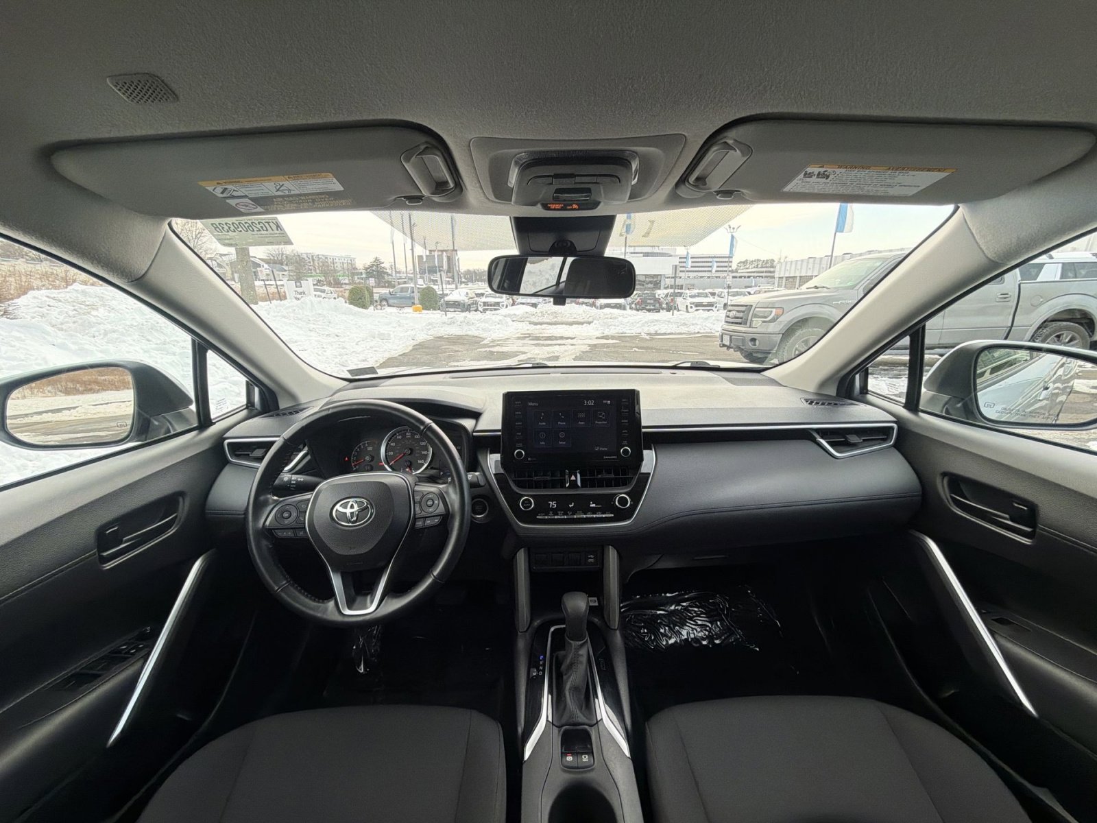 Used 2022 Toyota Corolla Cross LE image 22