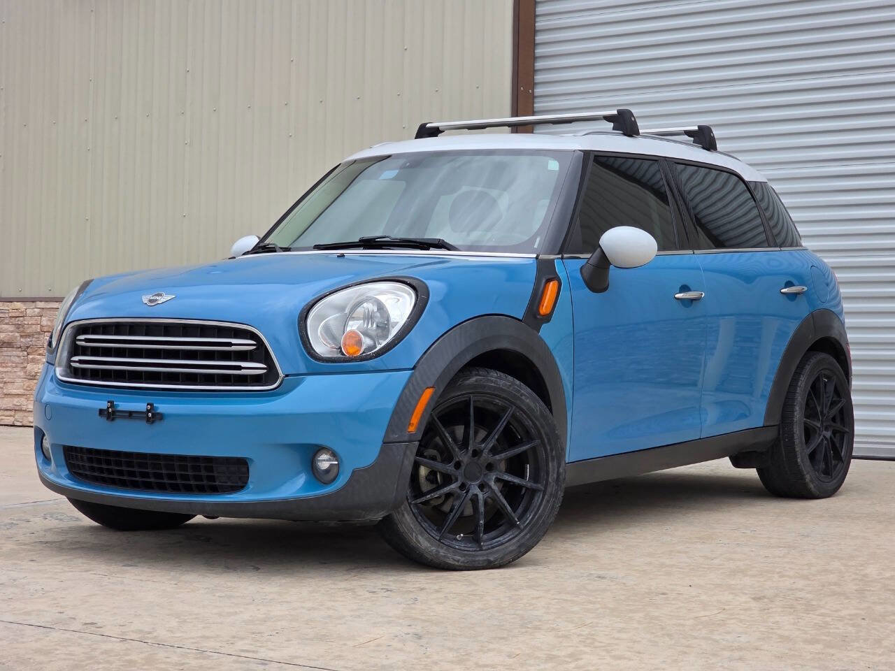 Used 2016 MINI Cooper Countryman FWD image 1