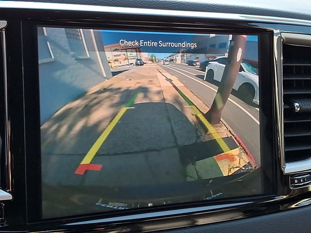 Used 2024 Chrysler Pacifica Touring-L FWD image 20