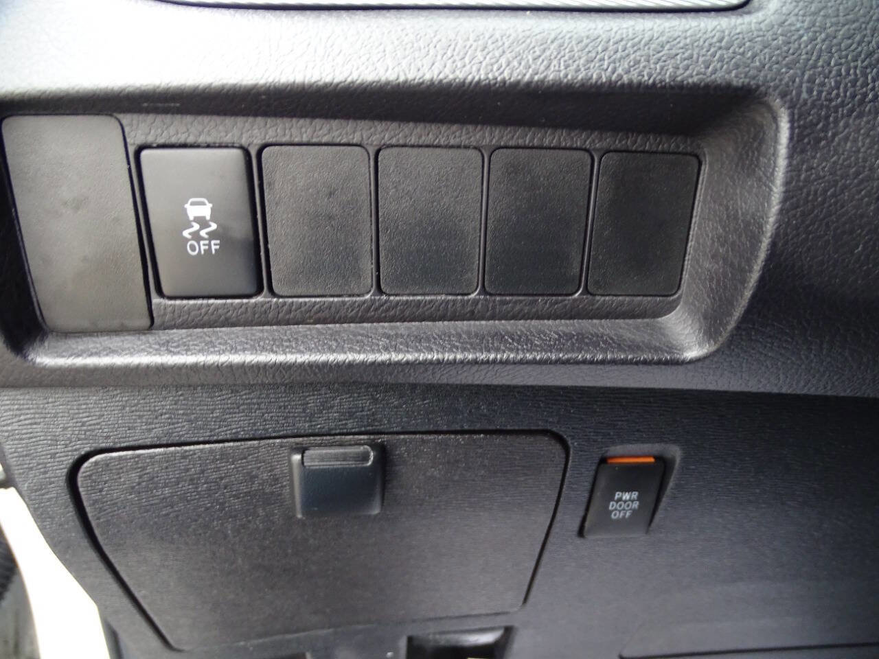 Used 2019 Toyota Sienna SE Premium AWD/4WD image 25