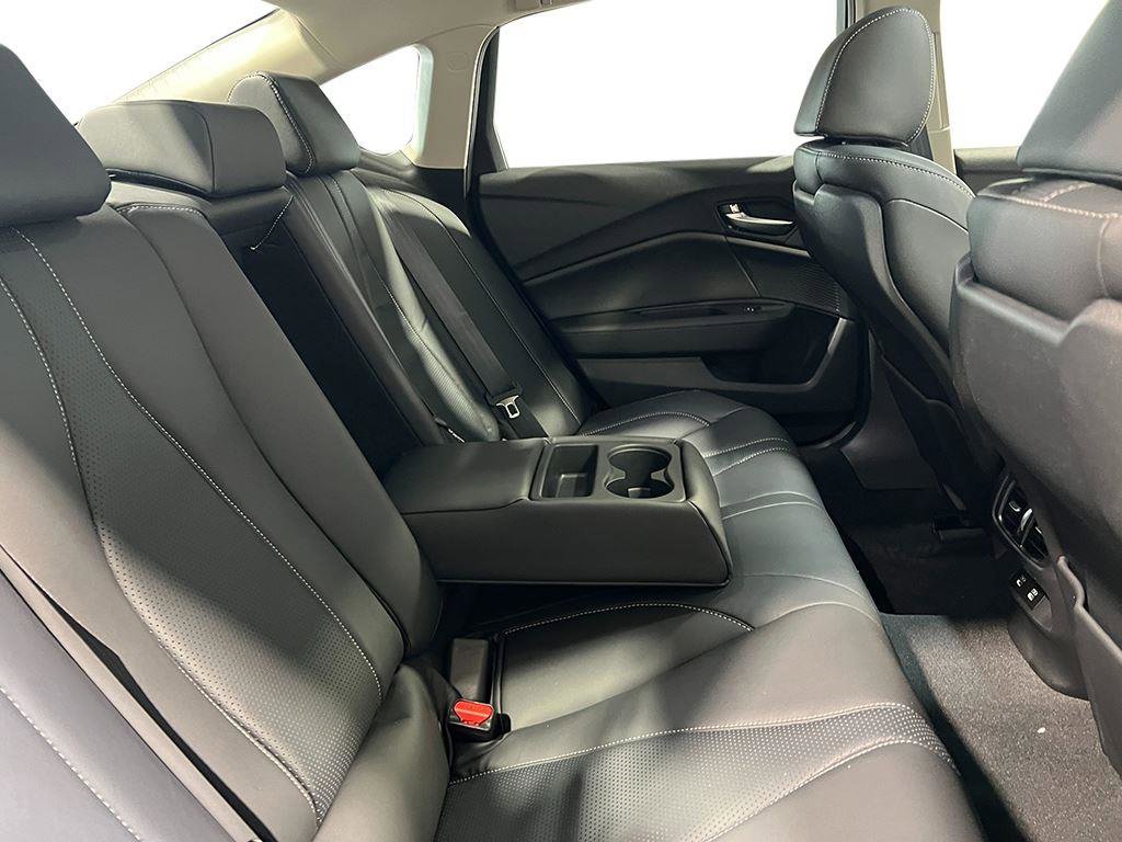 New 2025 Acura TLX w/ Technology Package image 30