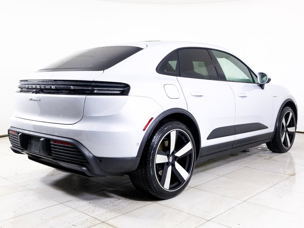 New 2026 Porsche Macan 4 Electric AWD/4WD image 36