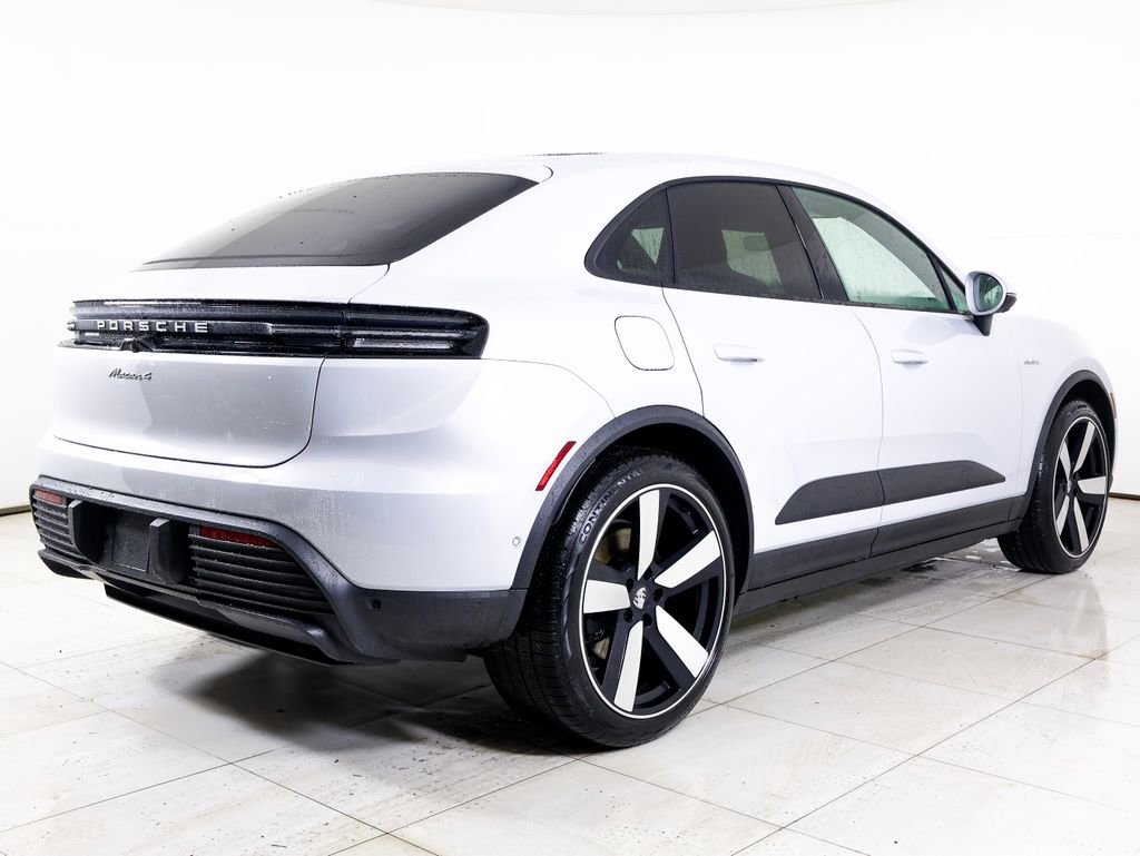 New 2026 Porsche Macan 4 Electric AWD/4WD image 36