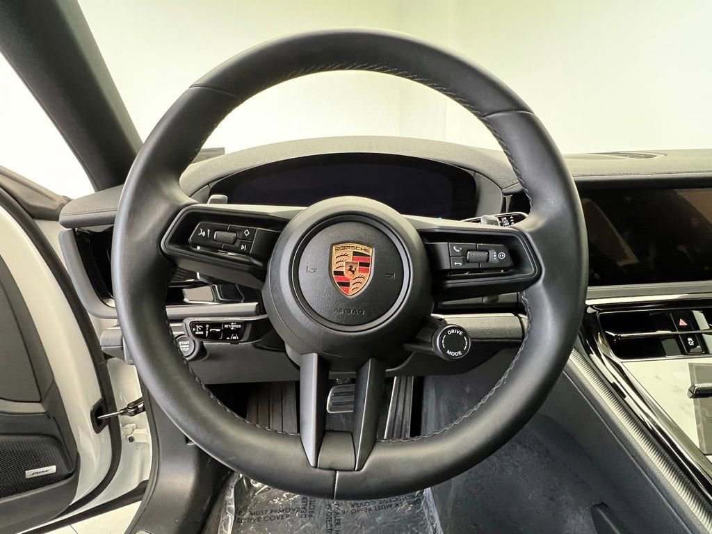 Used 2024 Porsche Panamera image 7