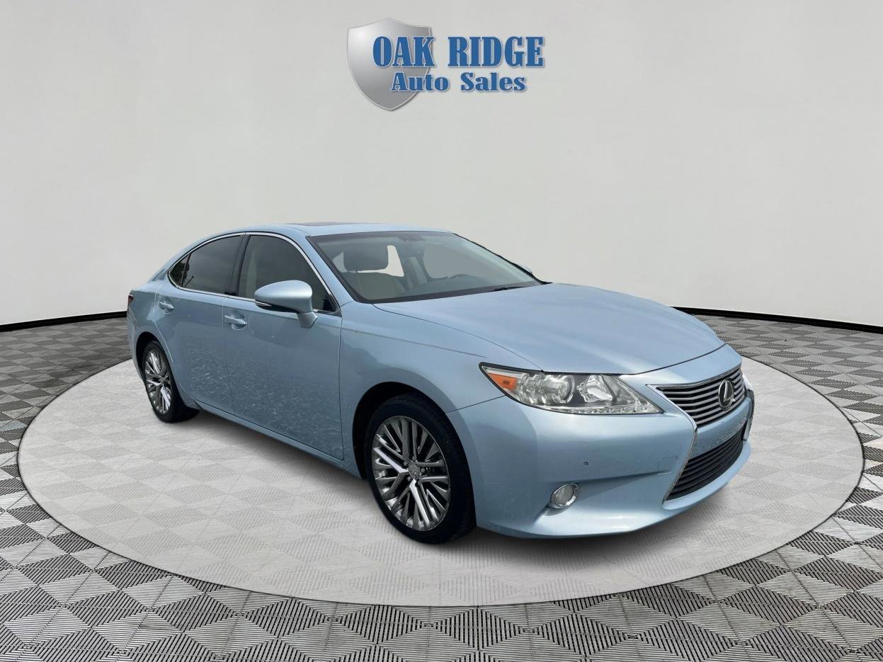 Used 2013 Lexus ES 350 w/ Luxury Pkg FWD image 3